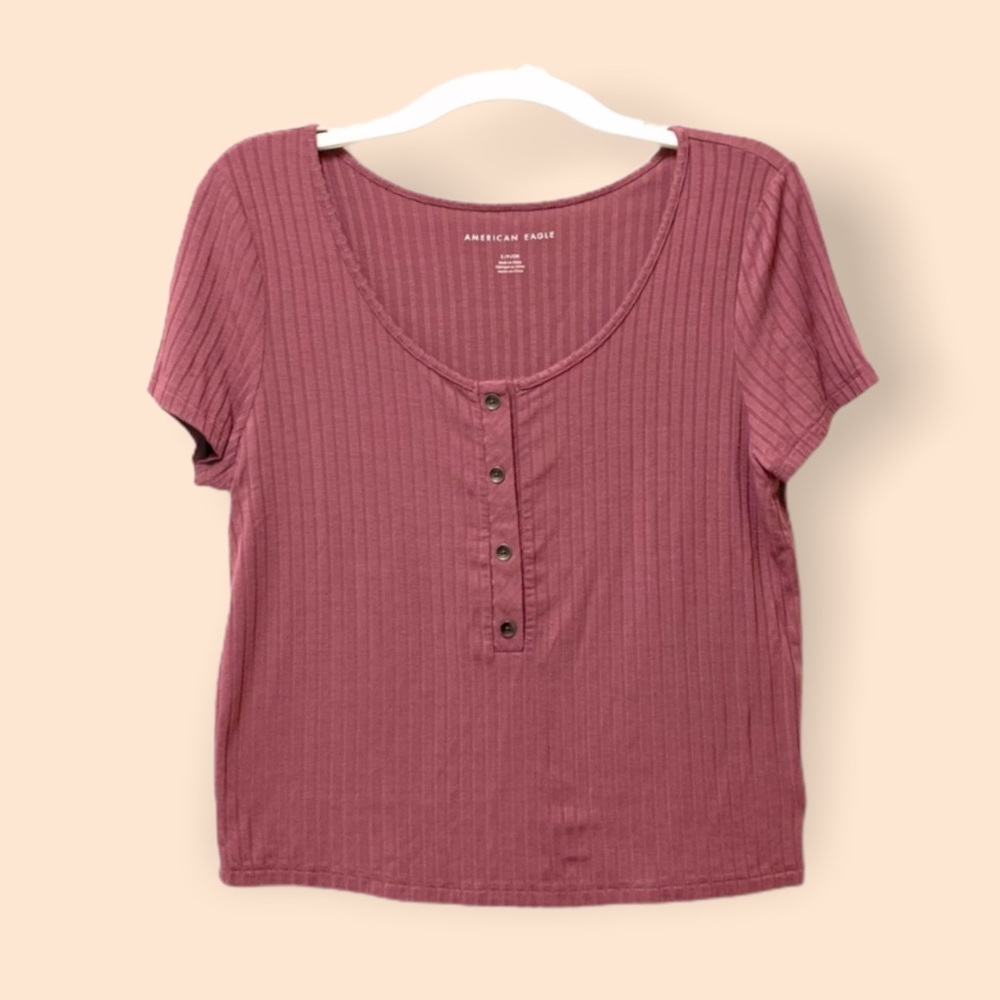 AE Ribbed Henley Crop Top